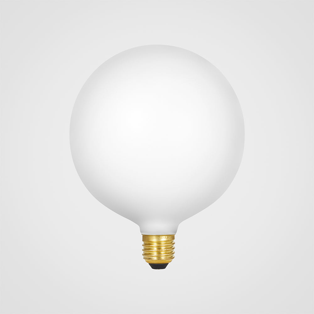 Sphere IV E27 Dim-to-Warm LED Bulb