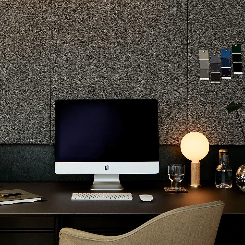 Knuckle Table Lamp in Oak + Sphere IV