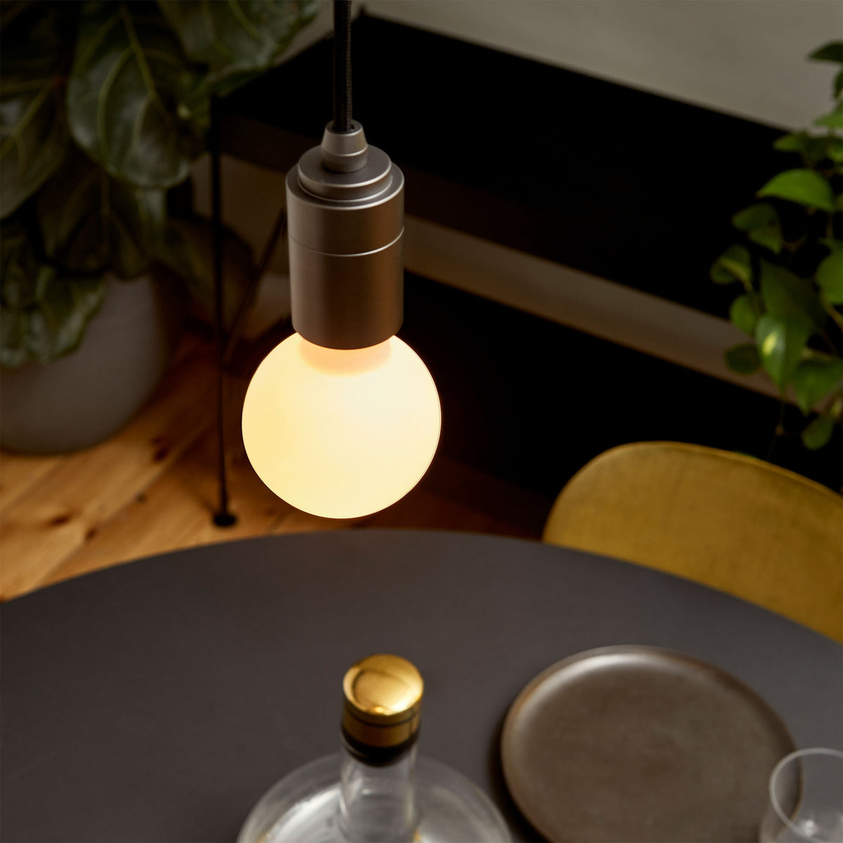 Sphere II E27 LED Bulb - Warm and Light LED | Tala